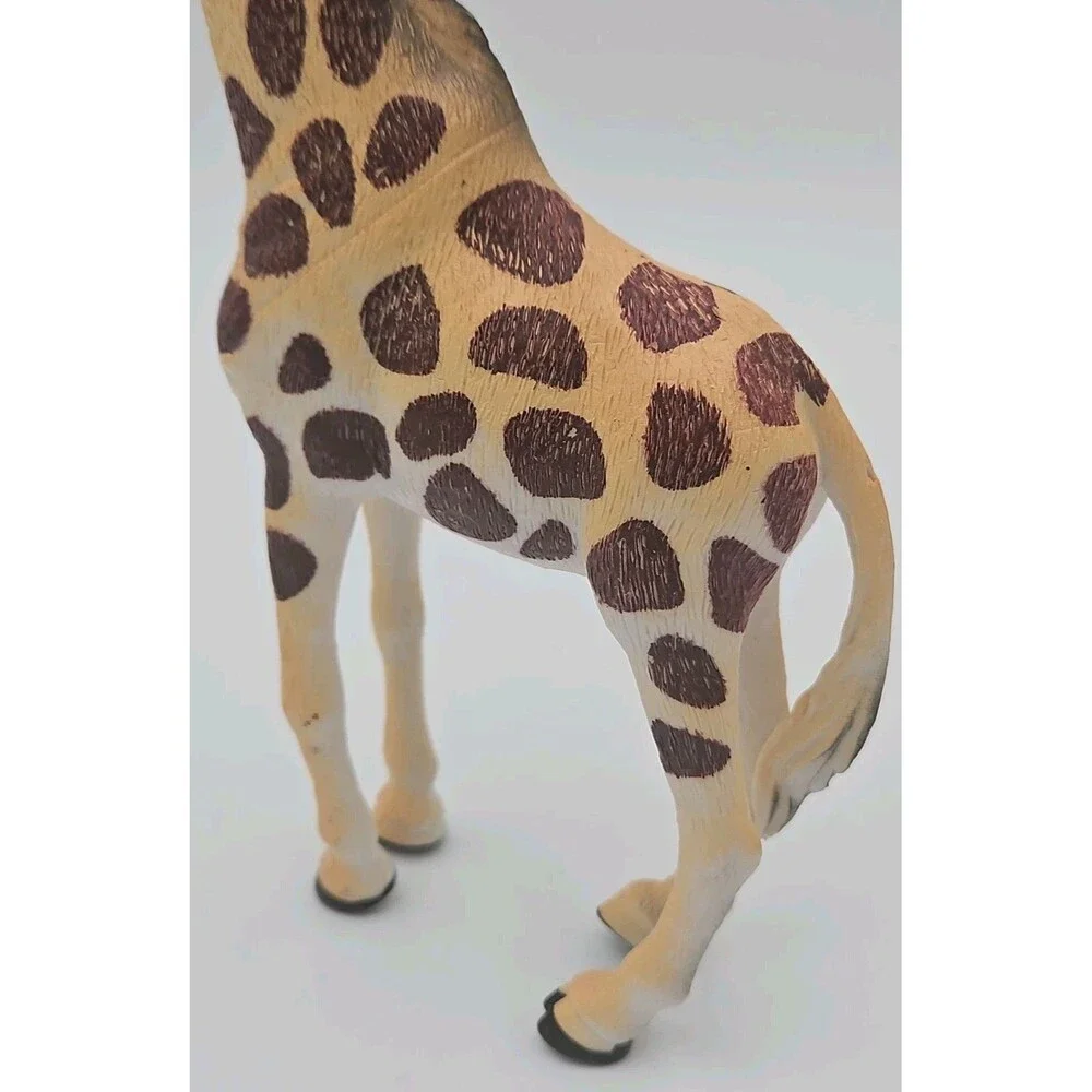 Giraffe Plastic Figures Animals LOT OF 2 Yellow W/ Dark Spots 8